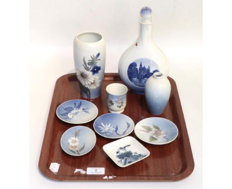 Royal Copenhagen; dishes and vases comprising numbers 3611, 3612, 2800, 2315, 2985, 2392, 2651, 2672; together with a Royal C