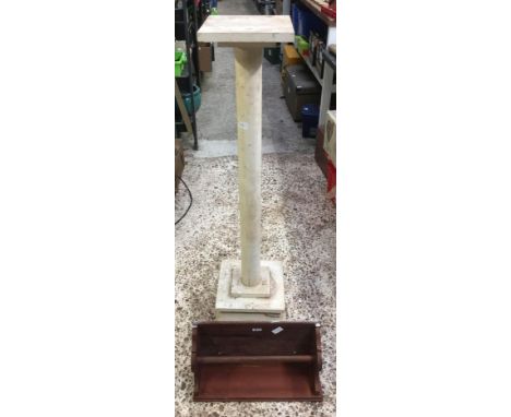 MAHOGANY WALL MOUNTING TILE RACK &amp; A WOODEN PEDESTAL 