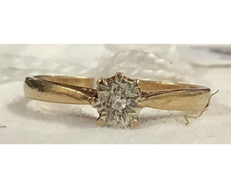 A GOLD RING WITH DIAMOND, BOXED, SIZE 'P'