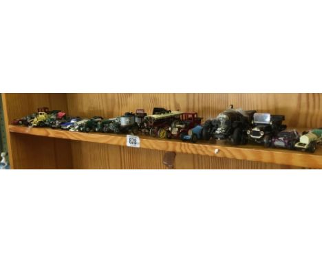 SHELF OF SMALL VINTAGE CARS BY CORGI, LESNEY &amp; MODELS OF YESTER YEAR, NO BOXES 