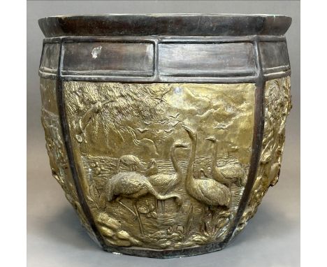 Bronze Übertopf. Cachepot. China. Anfang 20. Jahrhundert.Circa 42 cm x 50 cm im Durchmesser. Circa 41,8 Kilogramm Gesamtgewic