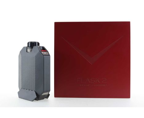 MACALLAN X URWERK FLASK 2 HIP-FLASK  MACALLAN X URWERK FLASK 2  Known for their eye-catching watches with equally eye-catchin