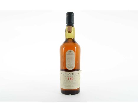 LAGAVULIN 16 YEAR OLD WHITE HORSE ISLAY SINGLE MALT  43% ABV / 70cl  The Islay distillery of Lagavulin first gained notoriety