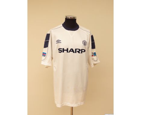 Teddy Sheringham white and blue No.10 Manchester United v. Arsenal 1999 Charity Shield spare short-sleeved shirt, Umbro, XL w