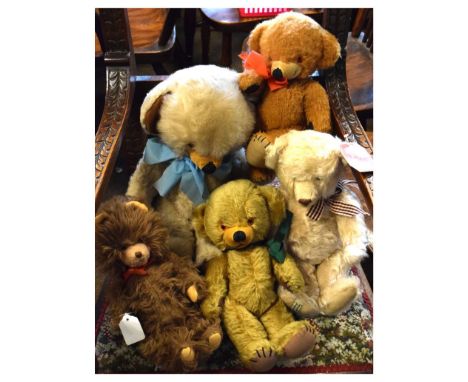 Limited edition Hammley's (Merrythought) white mohair teddy bear (19/200), along with four smaller vintage children's teddy b