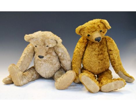 Two vintage golden mohair teddy bears, both having glass eyes, both measuring approximately 48cm tall  
