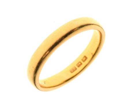 22ct gold wedding band, size R, 6.2g approx  