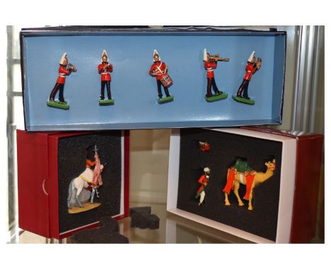Britains - Military figure series set comprising: 00157 Band of the Life Guards, 00270 17th Loyal Drummers, and Piper, 40179 