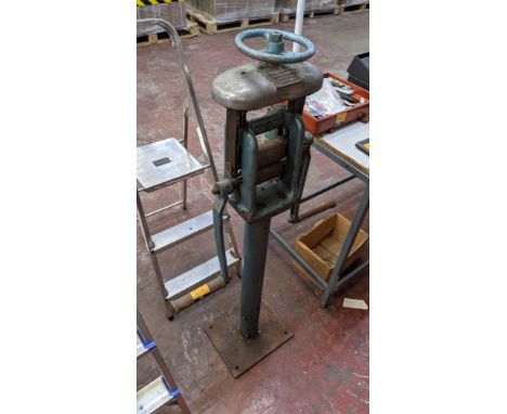 Robertson floor standing twin handled metal benderThis is the first of a series of sales comprising the total assets from a j