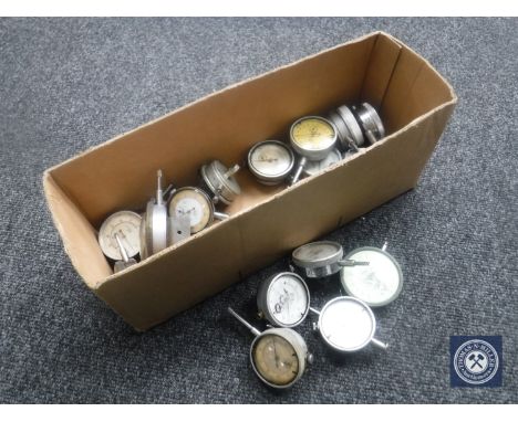 A box containing twenty vintage metal engineer's gauges