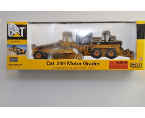 NORSCOT 1:50 SCALE CAT 24H MOTOR GRADER WITH BOX (VGC)