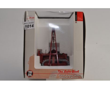 SPECCAST COLLECTABLES 1;50 SCALE INTERNATIONAL HARVESTER TD 24 DIESEL CRAWLER WITH SUPERIOR PIPELAYER WITH BOX (VGC)