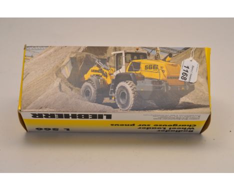 CONRAD 1;50 SCALE LIEBHERR L566 WHEEL LOADER WITH BOX (VGC)