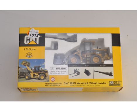 NORSCOT MODELS 1:50 SCALE CAT 924G VERSALINK WHEEL LOADER WITH BOX (VGC)