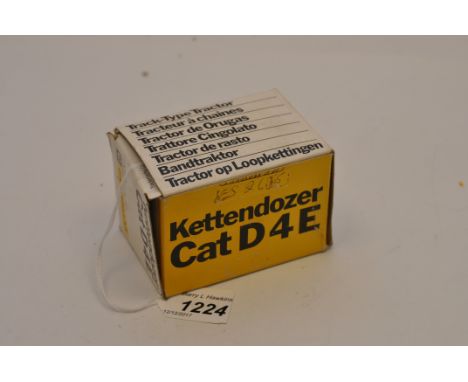 NZG 1:50 CAT D4E TRACK TYPE TRACTOR WITH BOX (VGC) 
