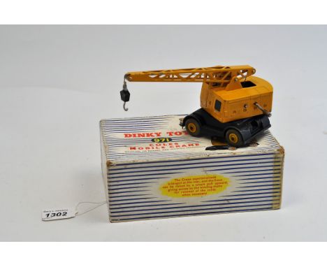 DINKY TOYS 971 COLES MOBILE CRANE IN BOX (GC)