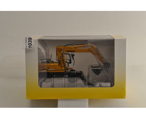 NORSCOT 1;50 SCALE LIEBHERR 904 C LITRONIC HAUDRAULIC EXCAVATOR WITH BOX (NMC)