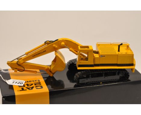 CLASSIC CONSTRUCTION MODELS 1:50 SCALE CAT 245 EXCAVATOR WITH BOX (VGC)