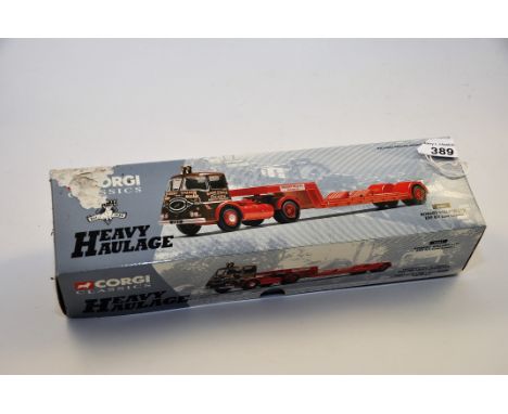 CORGI CLASSICS 1:50 SCALE  31011 ROBERT WALKER LTD-KV LOW LOADER WITH BOX SOME DAMAGE TO BOX (GC)