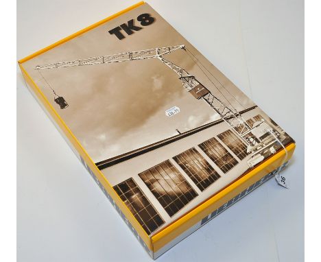 SENNEBOGEN 1:50 SCALE CRANE LINE 5500 STAR LIFTER WIYH BOX (NMC) 