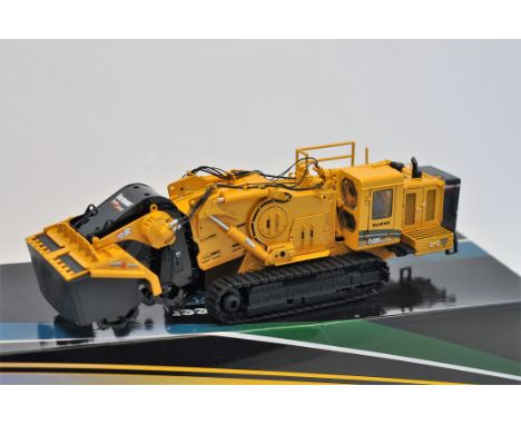 VERMEER T1255 COMMANDER 3 TRACTOR WITH TERRAIN LEVELER ATTACHMENT WITH BOX (VGC) 