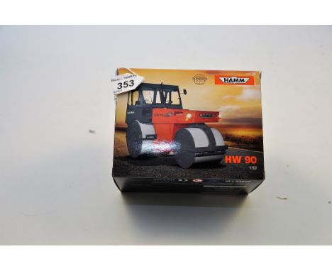 HAMM 1;50 SCALE HW 90 STATIC THREE WHEEL DRUM ROLLERS WITH BOX (VGC)