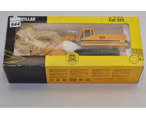 JOAL MODELS  1:50 SCALE CAT 225 HYDRAULIC EXCAVATOR WITH BOX (GC)