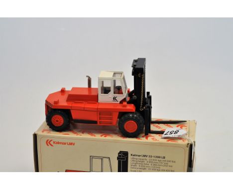 KALMAR1:50 SCALE LMV 22-1200 LB FORKLIFT TRUCK WITH BOX (GC)