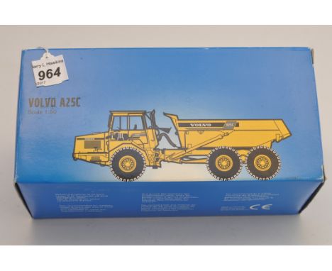 VOLVO A25 C 1:50 SCALE A25C WITH BOX (VGC)