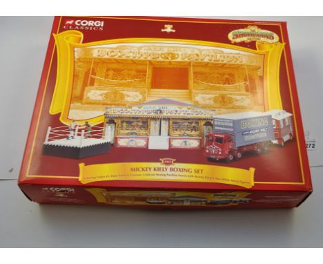 CORGI CLASSICS 1:50 SCALE THE SHOWMAN'S RANGE 31012 MICKEY KIELY BOXING SET FEATURING FODEN FG & CARAVAN, COLDCAST BOXING PAV