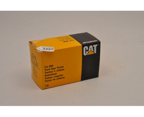 CONRAD 1:50 SCALE CAT D6H TRACK TYPE TRACTOR WITH BOX (VGC)