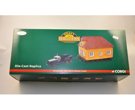 CORGI HEAVY HAULERS 1:50 SCALE DIAMOND T898 WITH HOUSE LOAD LIMITED EDITION WITH BOX (VGC)