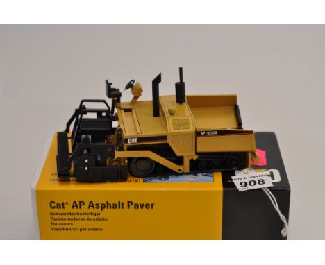 CAT 1:50 SCALE ASPHALT PAVER AP 1055B WITH BOX (VGC)