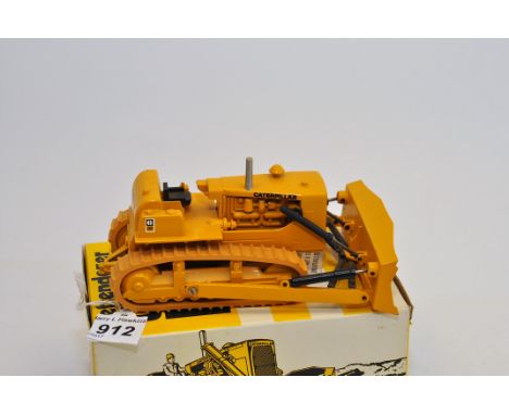 CAT D9 2871 TRACK TYPE TRACTOR CONRAD MODELS WITH BOX (GC) PRE 1990