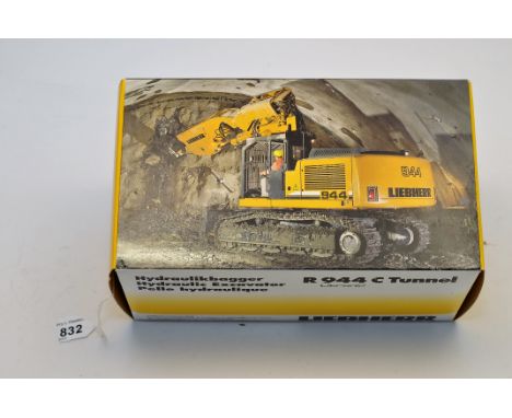 LIEBHERR 1:50 SCALE R 944 C TUNNEL HYDRAULIC EXCAVATOR WITH BOX (VGC)