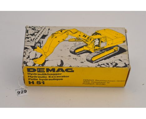 NZG MODELS 1:50 SCALE DEMAG HYDRAULIC EXCAVATOR H 51 WITH BOX (GC)