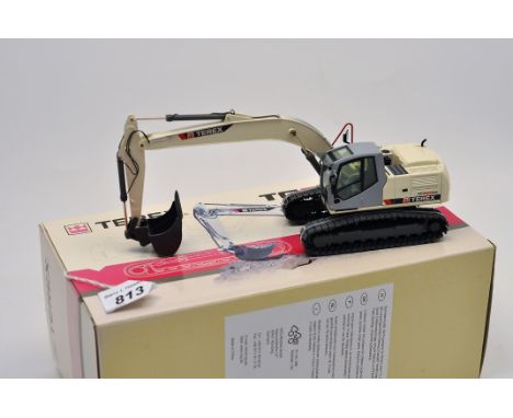 NZG 1:50 SCALE TEREX TC 225 LC EXCAVATOR WITH BOX 