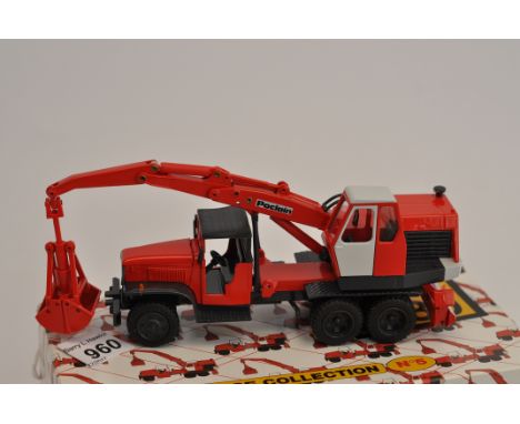 CONRAD MODELS 1:50 SCALE POCLAIN HERITAGE COLLECTION NO.5 HYDRAULIC EXCAVATOR TP30 WITH BOX (VGC)