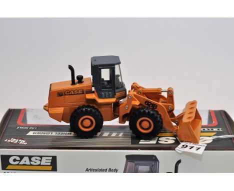 CASE 1:50 SCALE 621B WHEEL LOADER ERTL MODELS WITH BOX (GC)