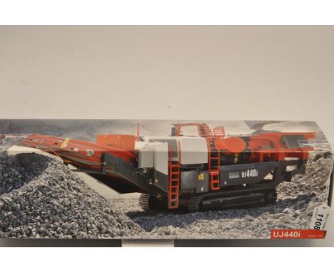 CONRAD 1:50 SCALE SANDVIK UJ440I MOBILE CRUSHING UNIT WITH BOX (VGC)