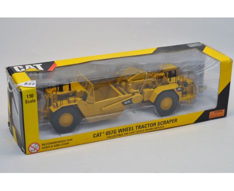 CAT 1:50 SCALE 657G WHEEL TRACTOR SCRAPER NORSCOT SCALE MODELS WITH BOX (GC)