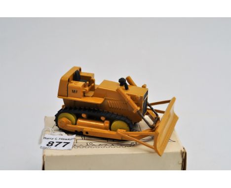 MINI BRINDES 1:43 TRACTOR MASSEY - FERGUSON 3366 M5 WITH BOX (GC)