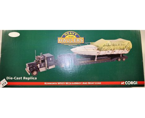CORGI 1:50 SCALE HEAVY HAULERS KENWORTH W925 WITH LOWBOY AND BOAT LOAD LIMITED EDITION WITH BOX (GC)