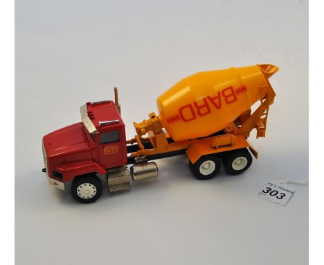 CONRAD 1:50 SCALE INTERNATIONAL BARD CONCRETE CEMENT MIXER WITH BOX (GC)