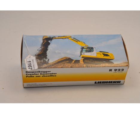 CONRAD 1:50 SCALE LIEBHERR R 922 CRAWLER EXCAVATOR WITH BOX (VGC)