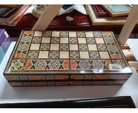 A beautifully ornate games box for chess &amp; backgammon including contents