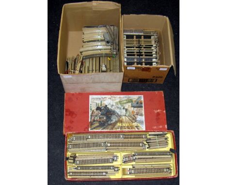 MARKLIN - a large collection of 3R Track and an empty 1950's Set Box - over 300 pieces of straight and curved track including