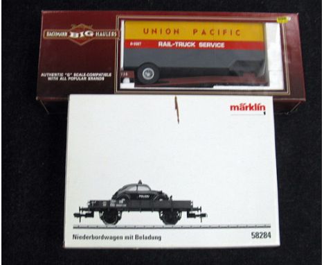 MARKLIN Gauge 1 and BACHMANN Big Haulers - Marklin 58284 Flat Truck with Police Car Load and Bachmann 98301 G Flat with UP tr