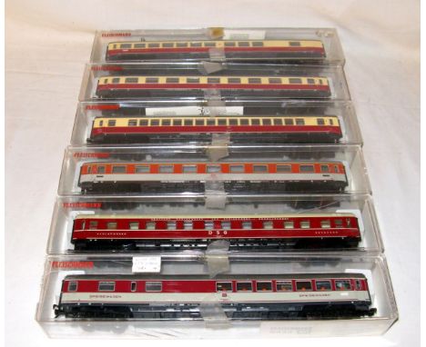 FLEISCHMANN HO 6 x Express Coaches - TEE Cream and Maroon 5162 Kitchen Car with Pantograph and 2 x 5192 1st Coaches all with 