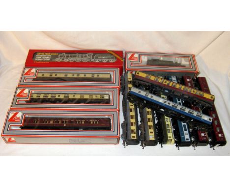 HORNBY and LIMA - 2 x Locomotives and 11 x Coaches - Hornby R759  GWR Green 4-6-0 'Albert Hall' (Mint in a Good Box) and Lima
